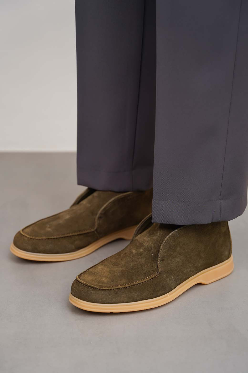 OLIVE HIGH-TOP LEATHER LOAFERS