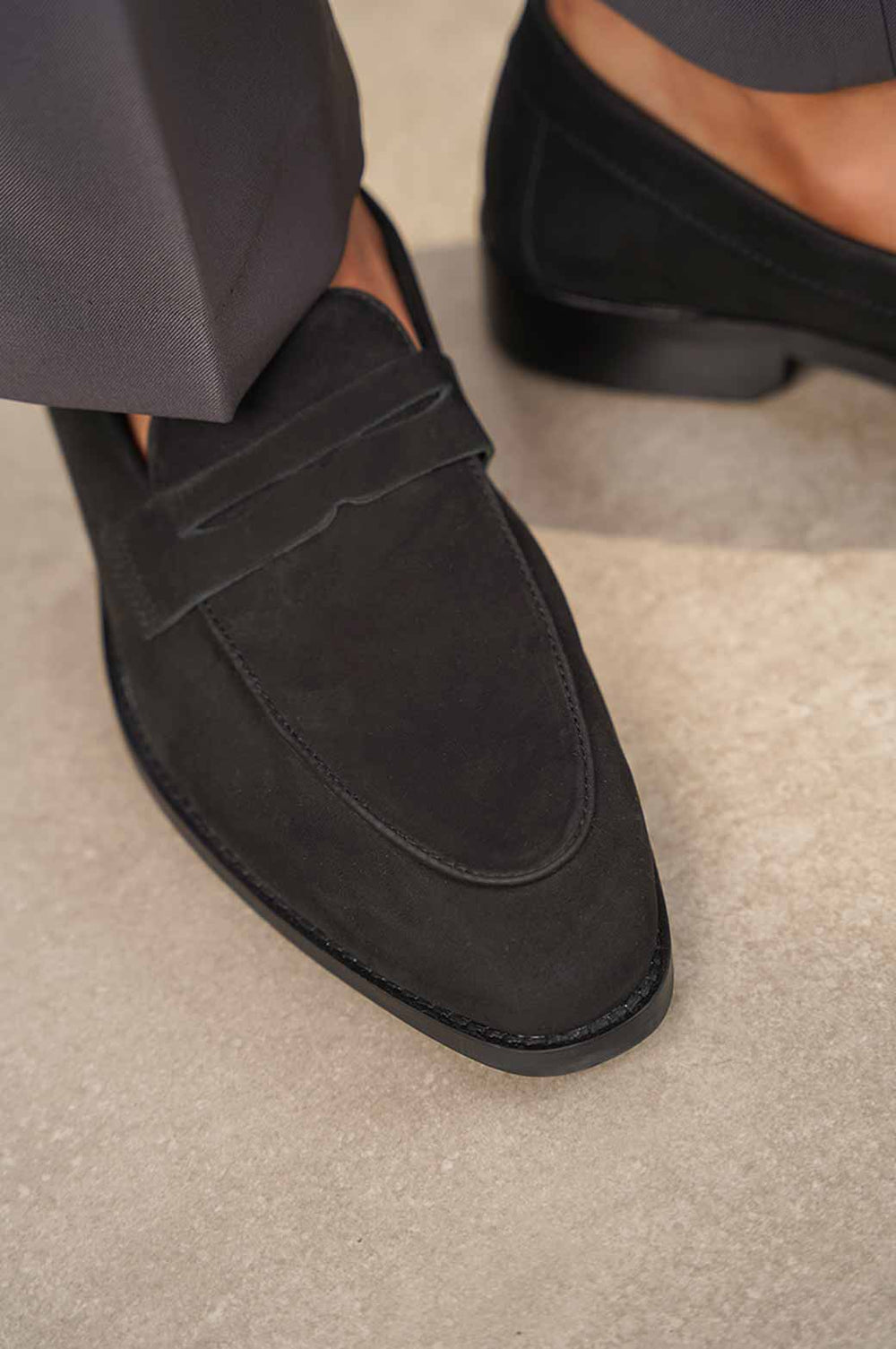 BLACK CASUAL LOAFERS