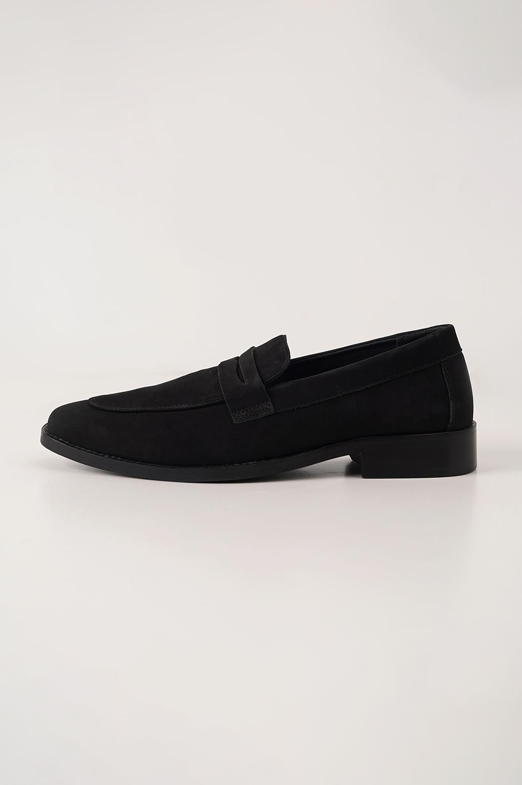 BLACK CASUAL LOAFERS
