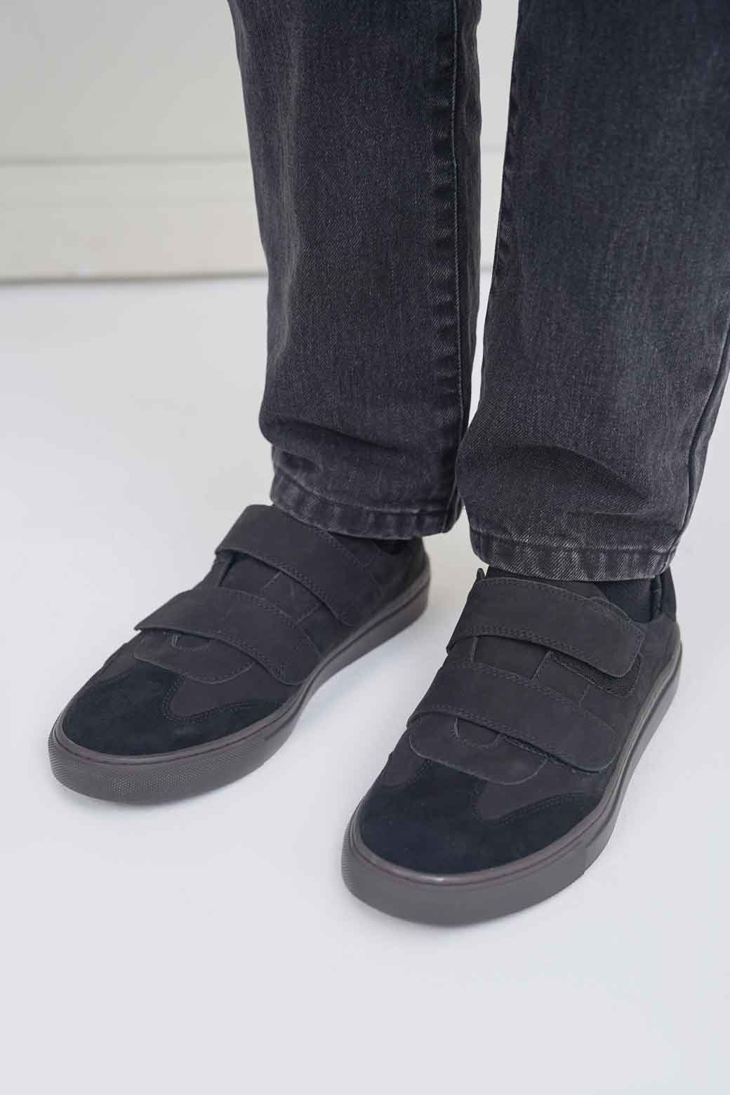 BLACK CONTRAST LEATHER SNEAKERS