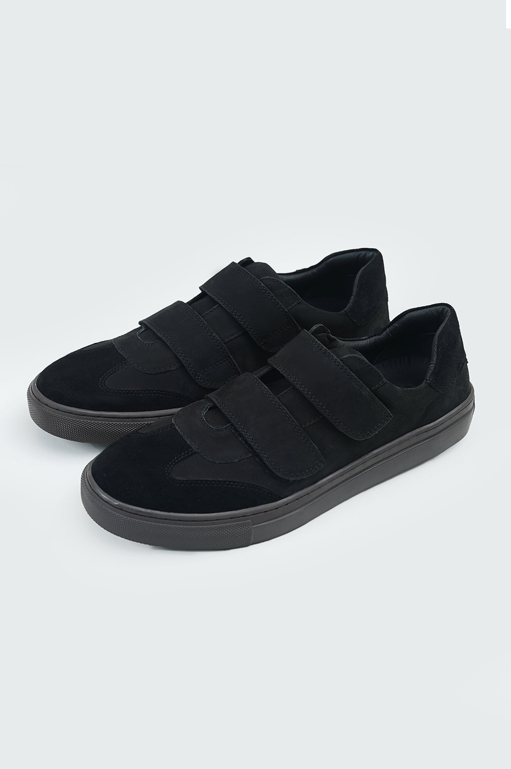 BLACK CONTRAST LEATHER SNEAKERS