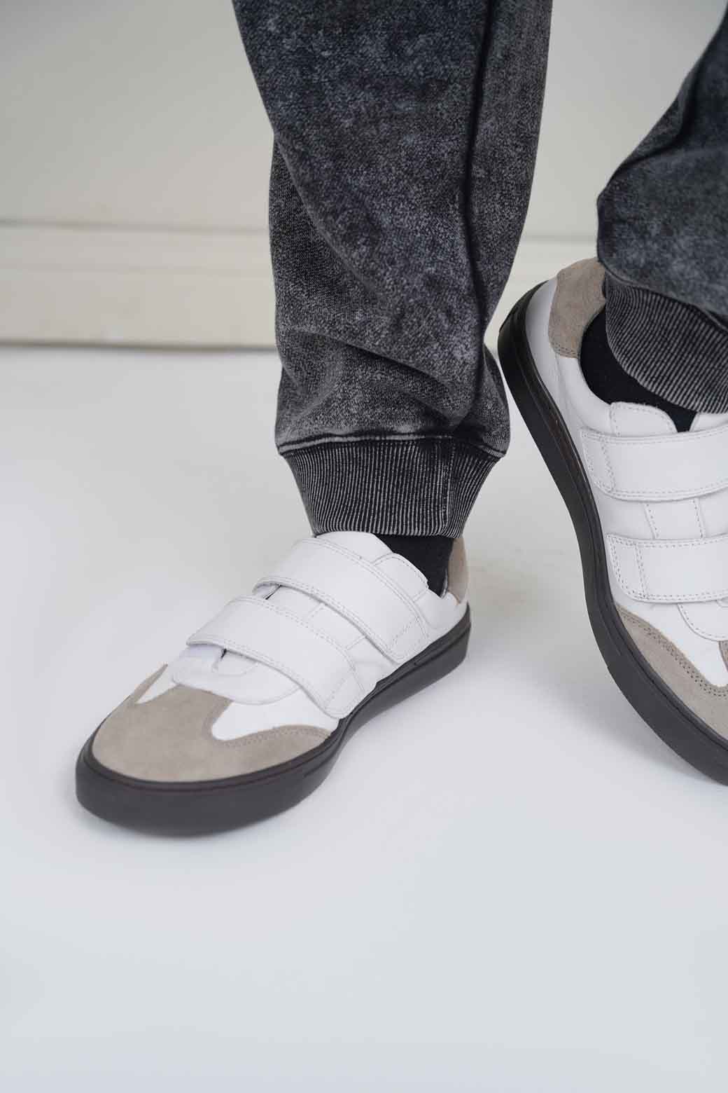 WHITE CONTRAST LEATHER SNEAKERS