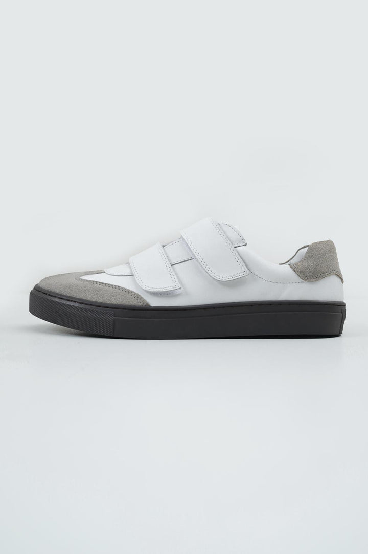 WHITE CONTRAST LEATHER SNEAKERS