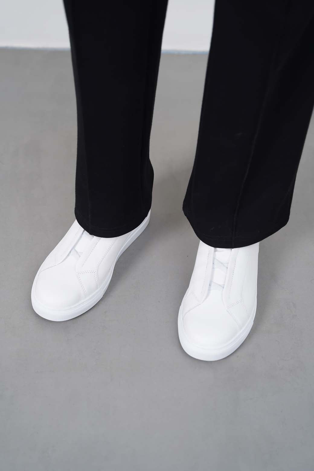 WHITE SLIP-ON LEATHER SNEAKERS