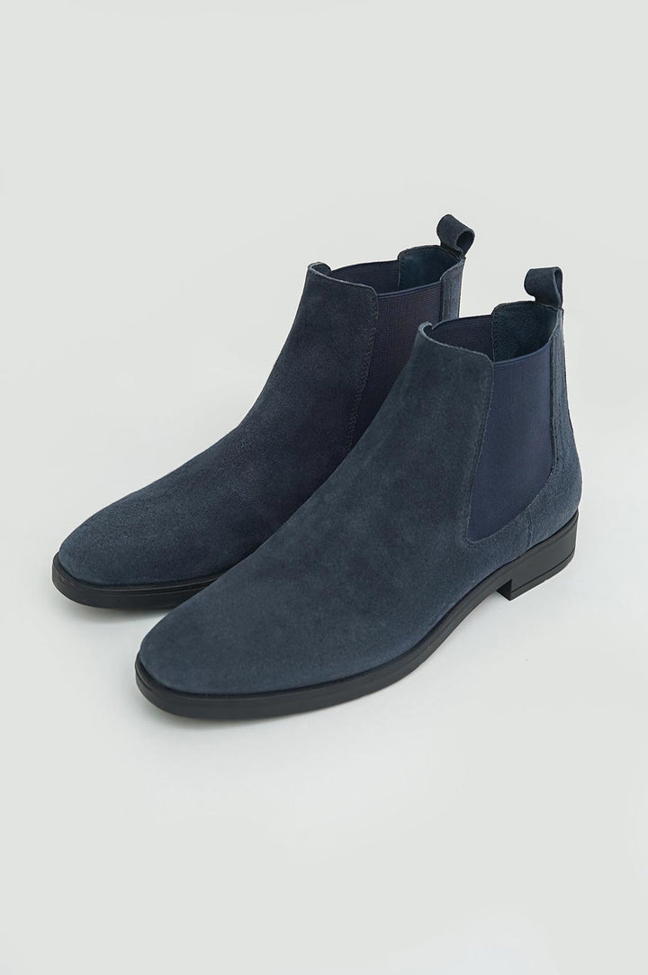 NAVY CLASSIC CHELSEA BOOTS
