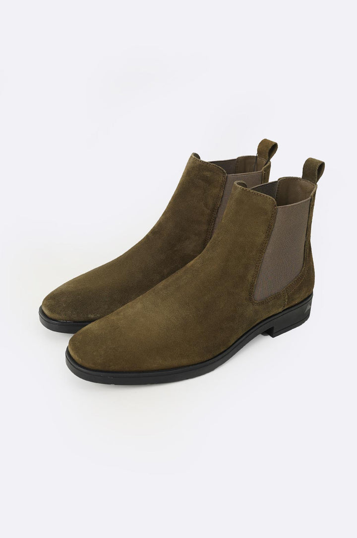 OLIVE CLASSIC CHELSEA BOOTS