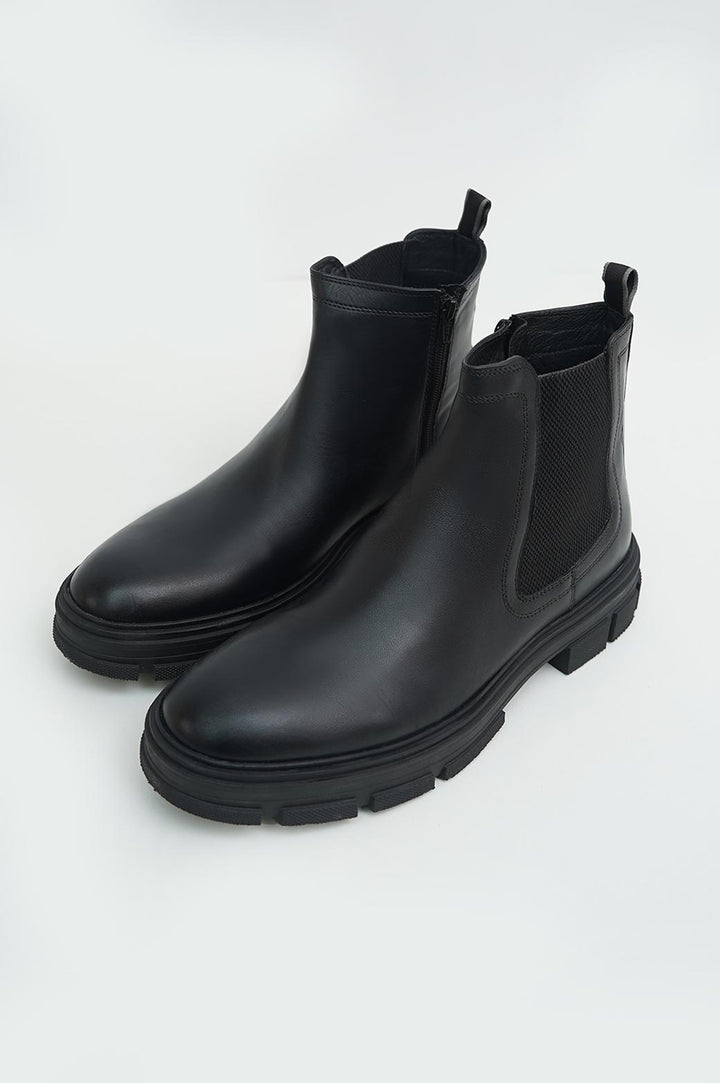 BLACK CHUNKY LEATHER BOOTS