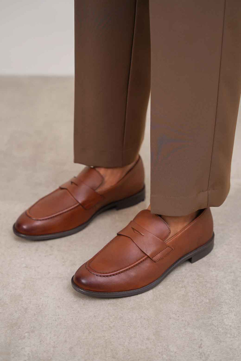 BROWN CLASSIC LEATHER LOAFERS