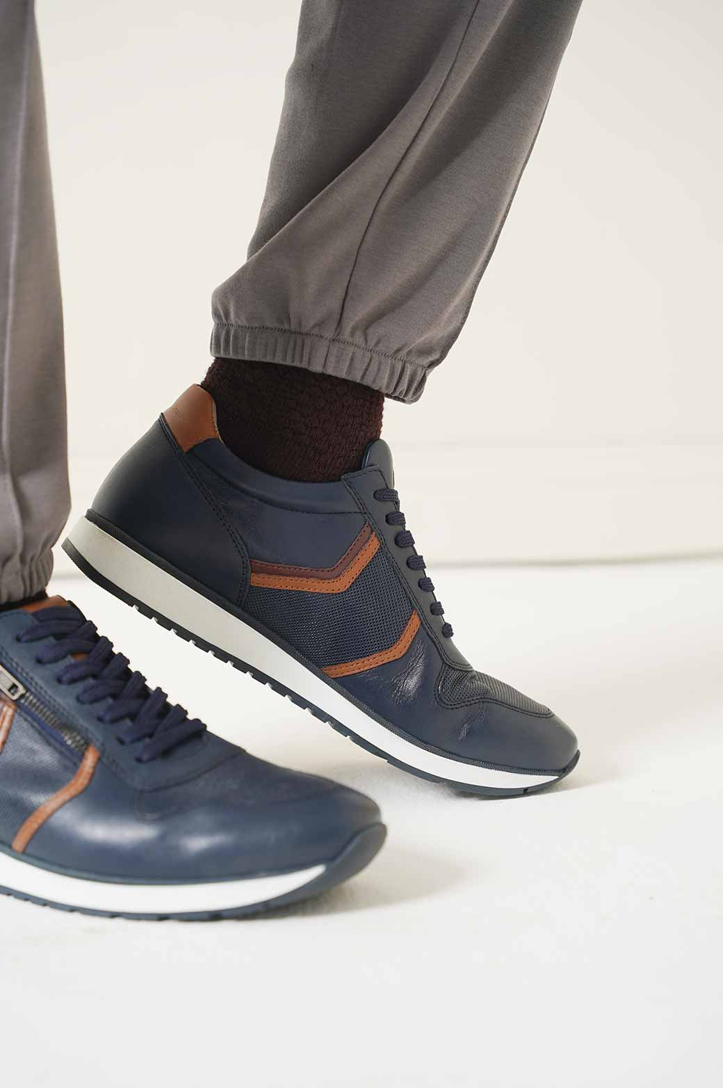 NAVY LEATHER SNEKAERS