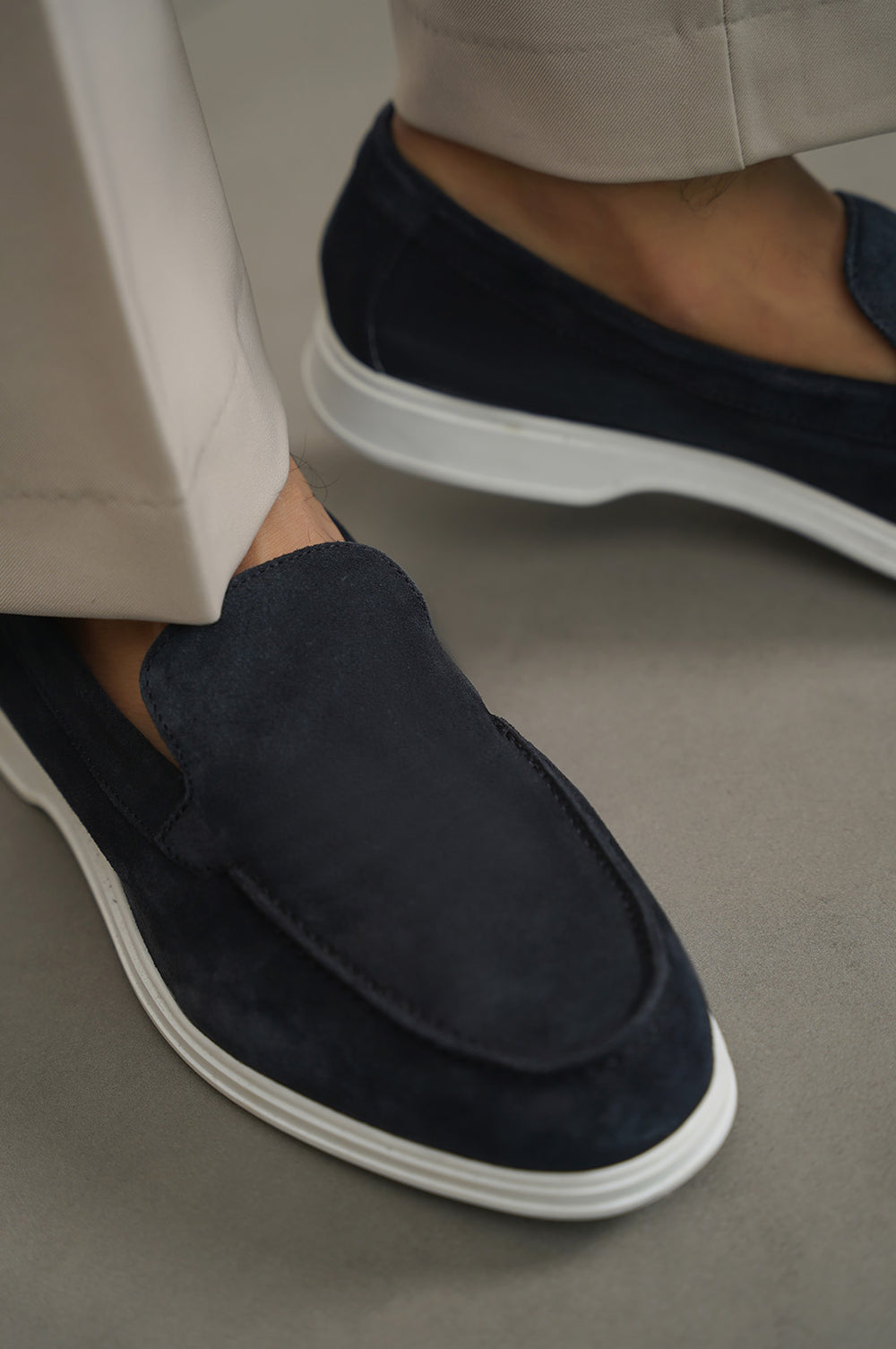 NAVY COMFORTABLE LEATHER LOAFERS