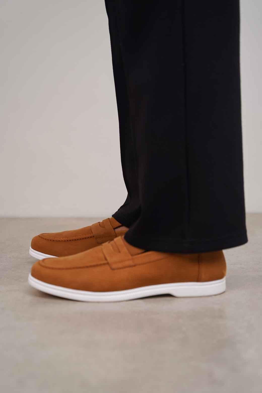 HONEY SLIP-ON LOAFERS