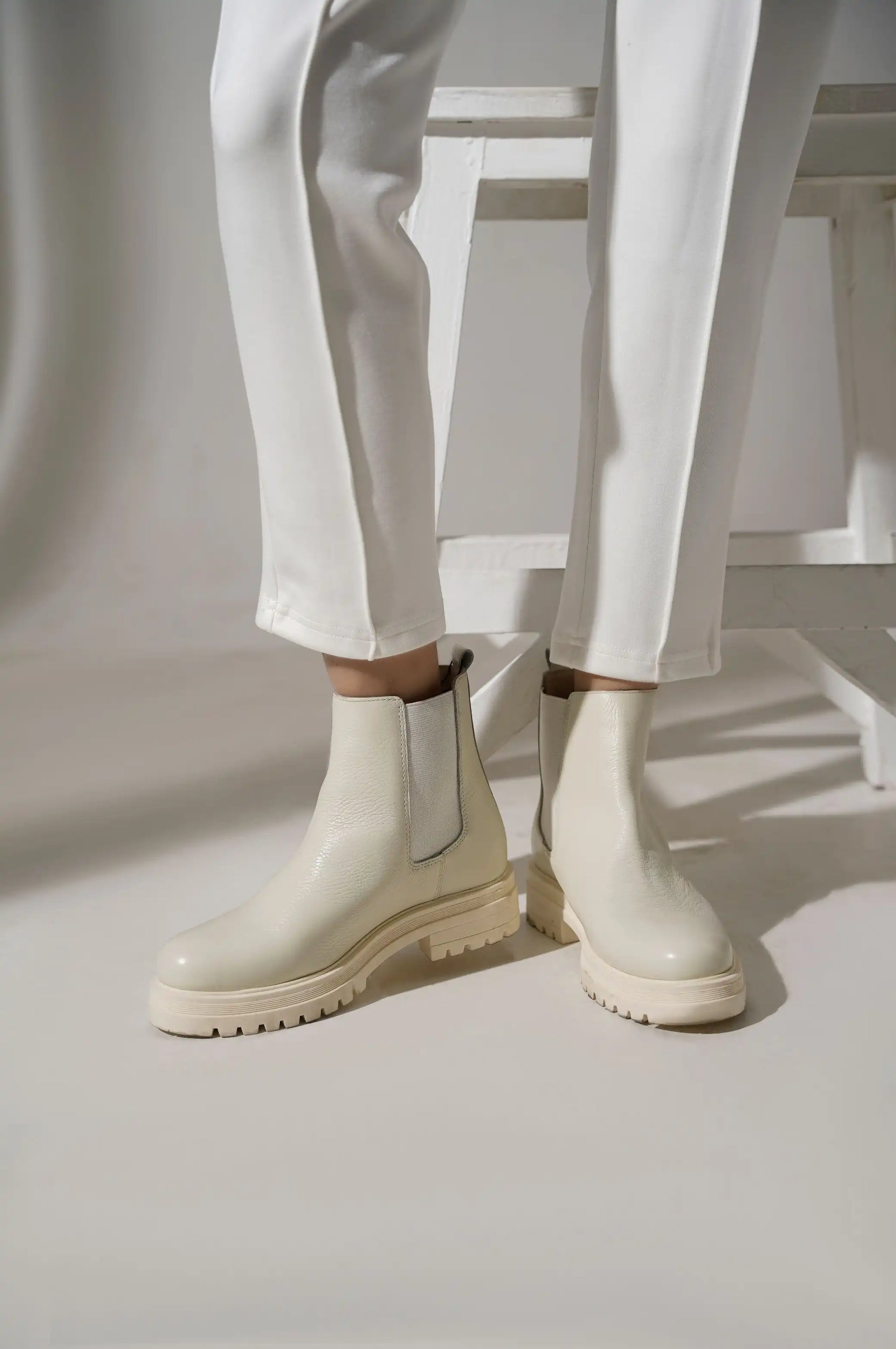 CHELSEA BOOT - CHELSEA BOOTS