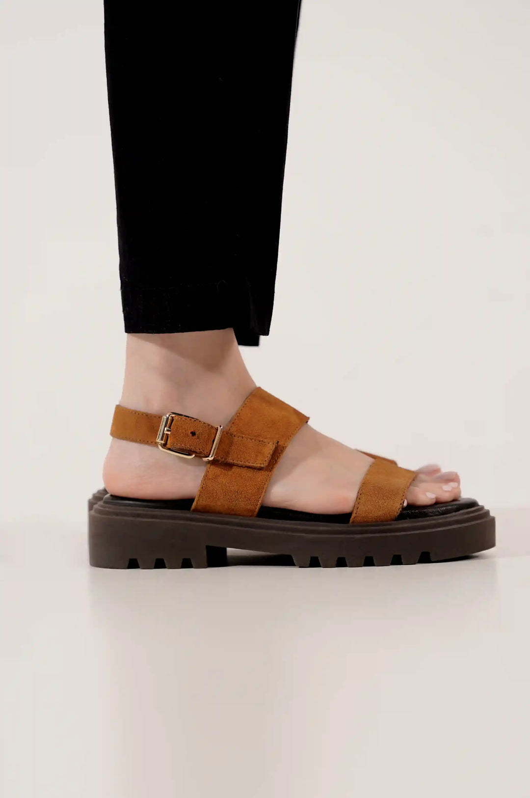 HONEY CHUNKY SANDALS