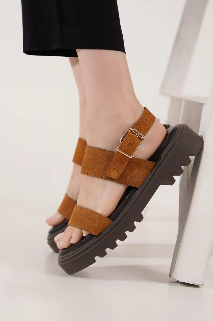 HONEY CHUNKY SANDALS