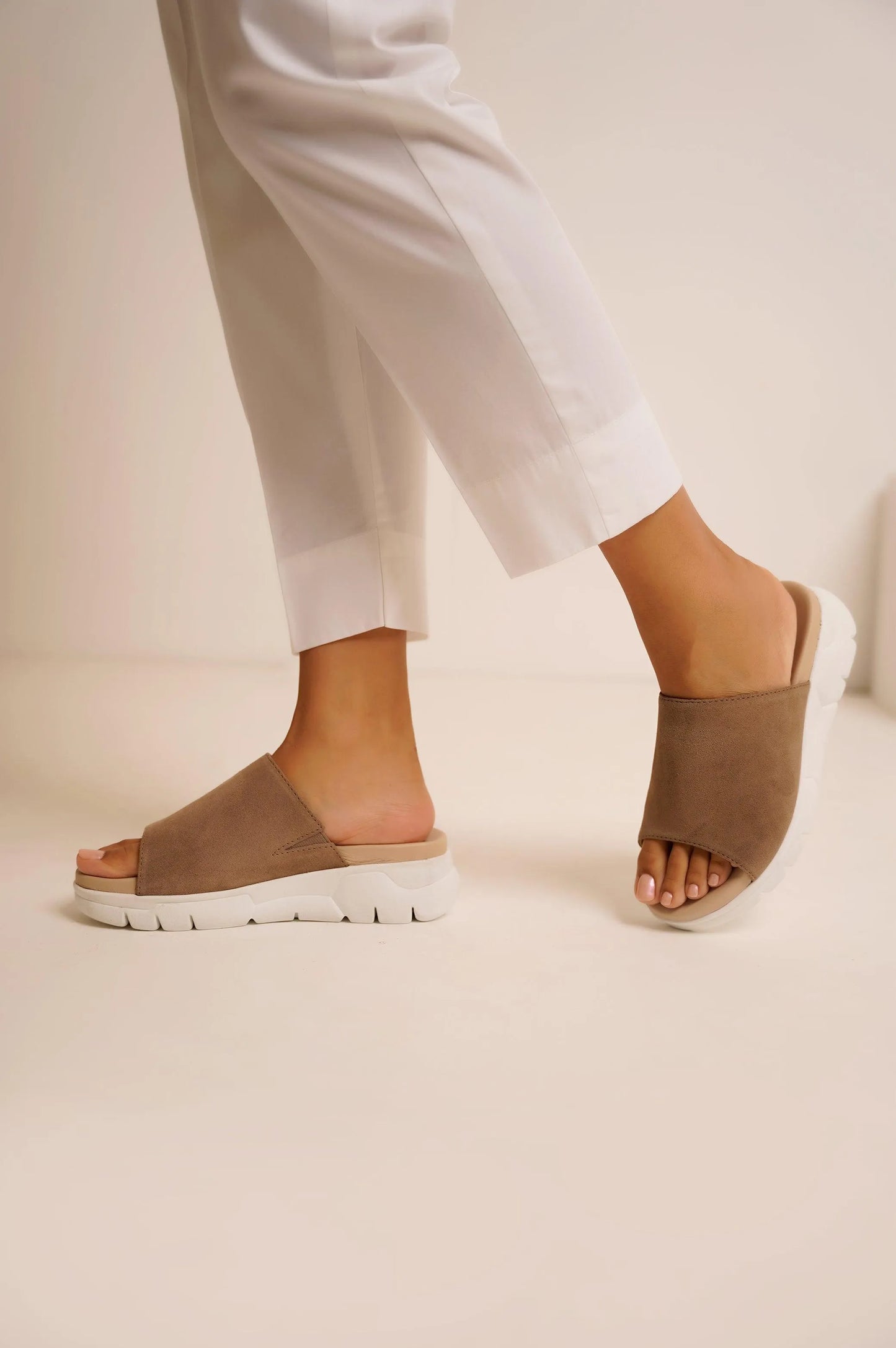 HORIZON SUEDE SLIDE - LEATHER SLIDES