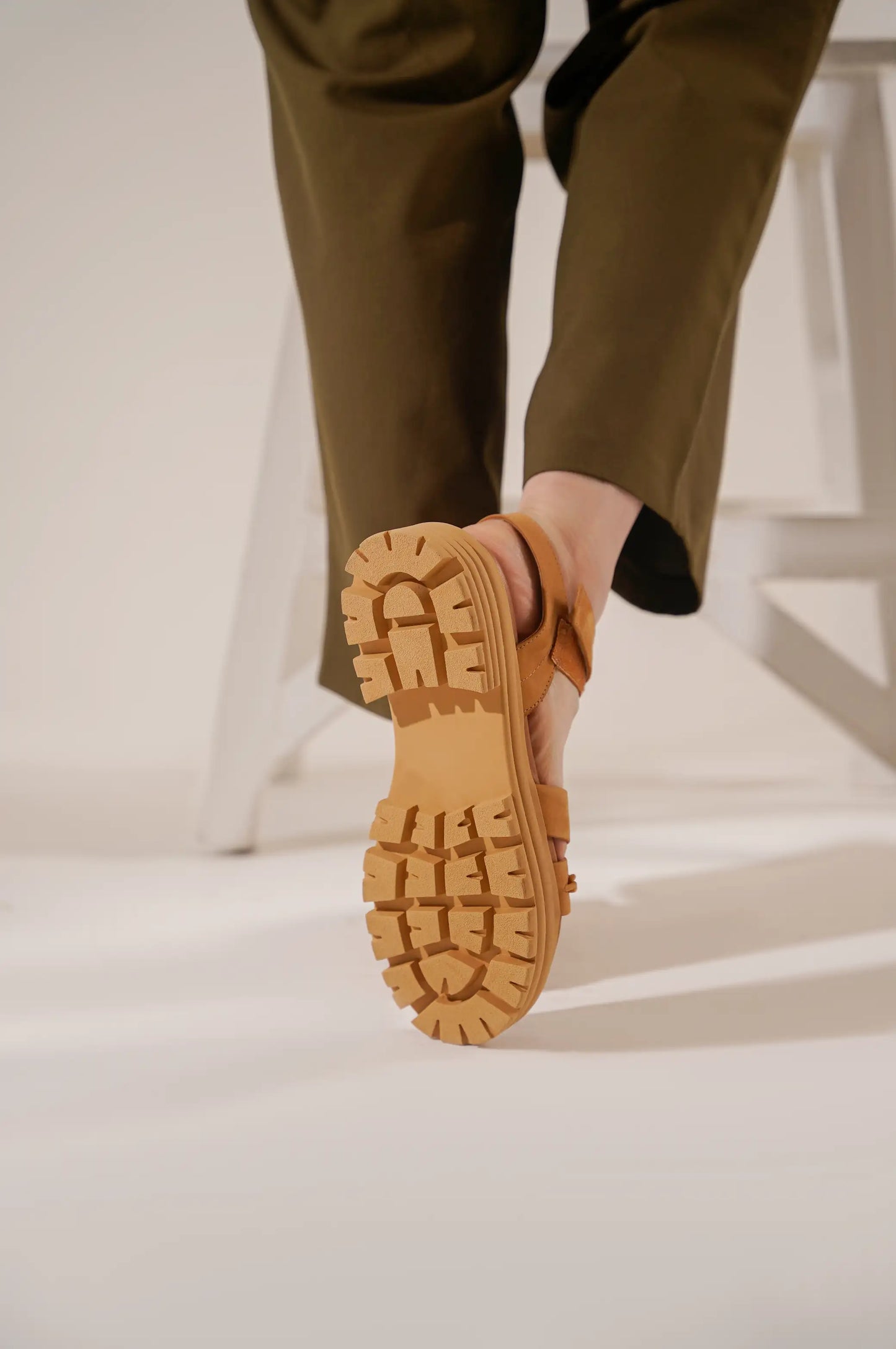 COGNAC WOMAN CHUNKY SANDALS