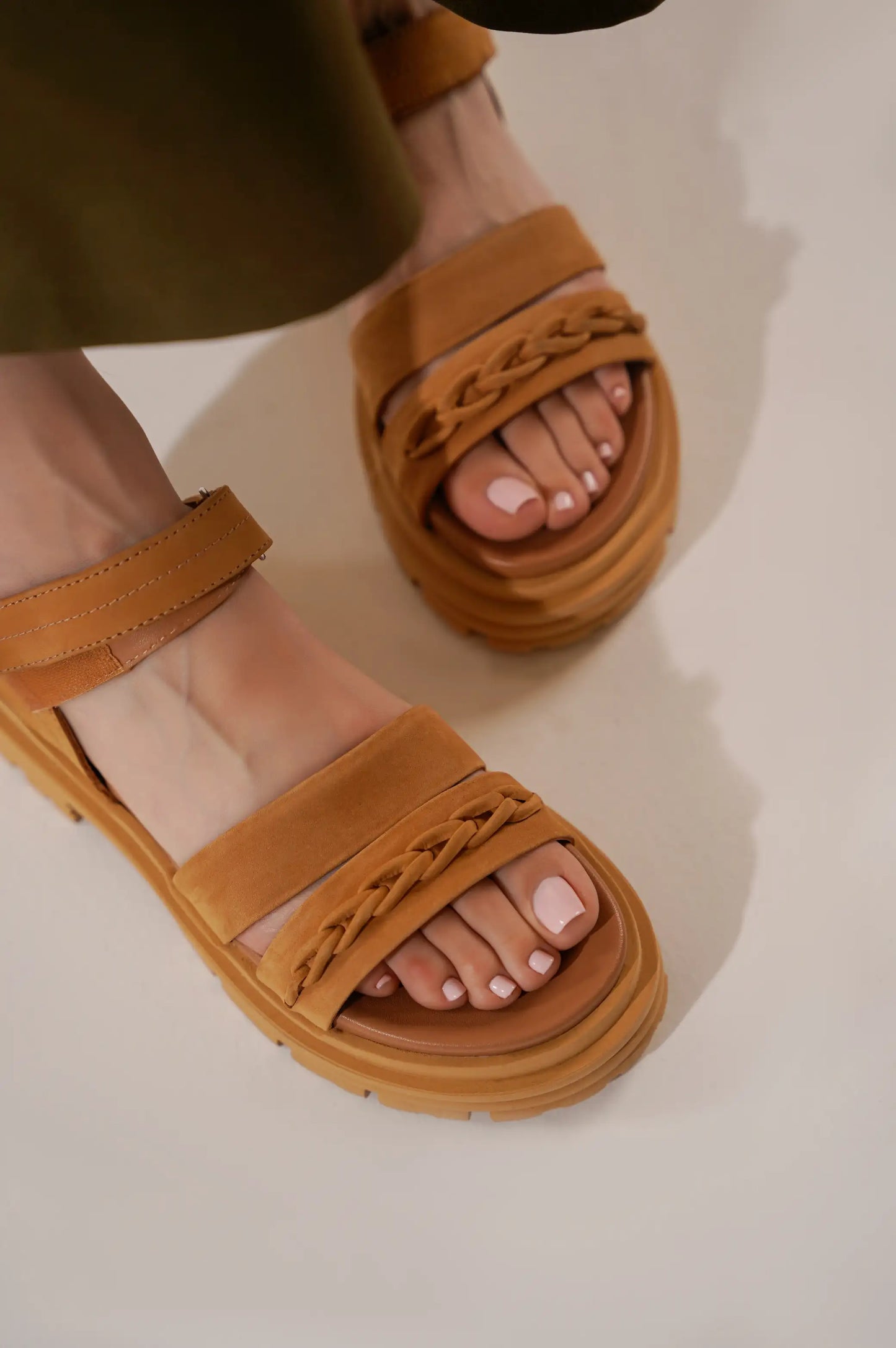 COGNAC WOMAN CHUNKY SANDALS