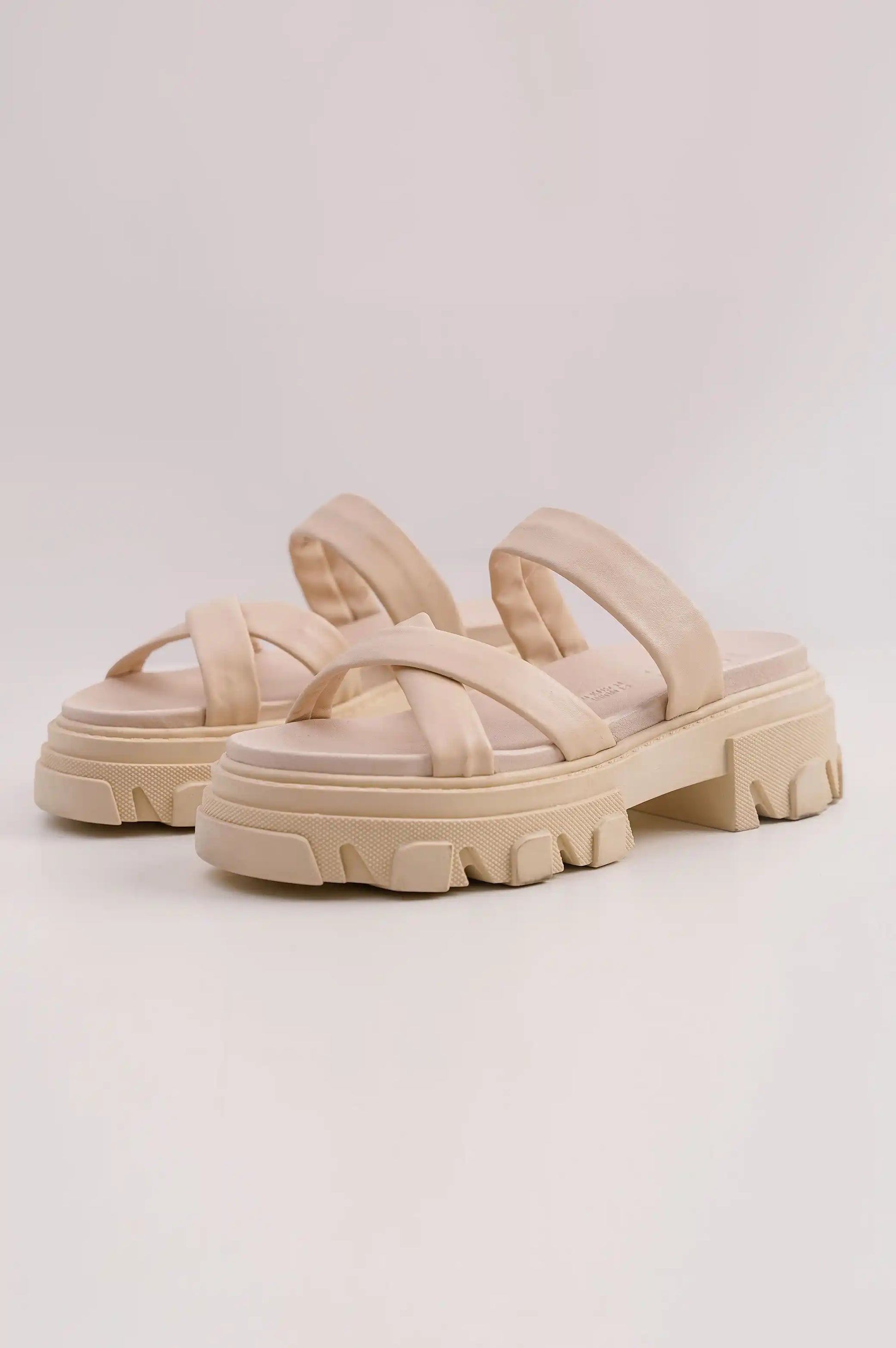 CREAM WOMAN CHUNKY LEATHER SLIDES