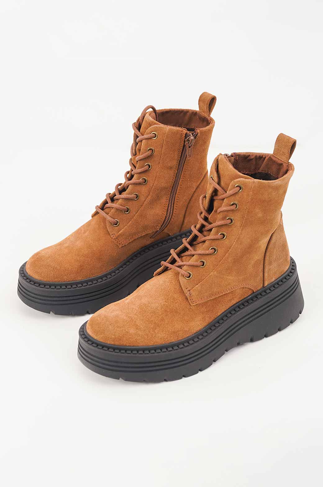CARAMEL LEATHER COMBAT BOOTS