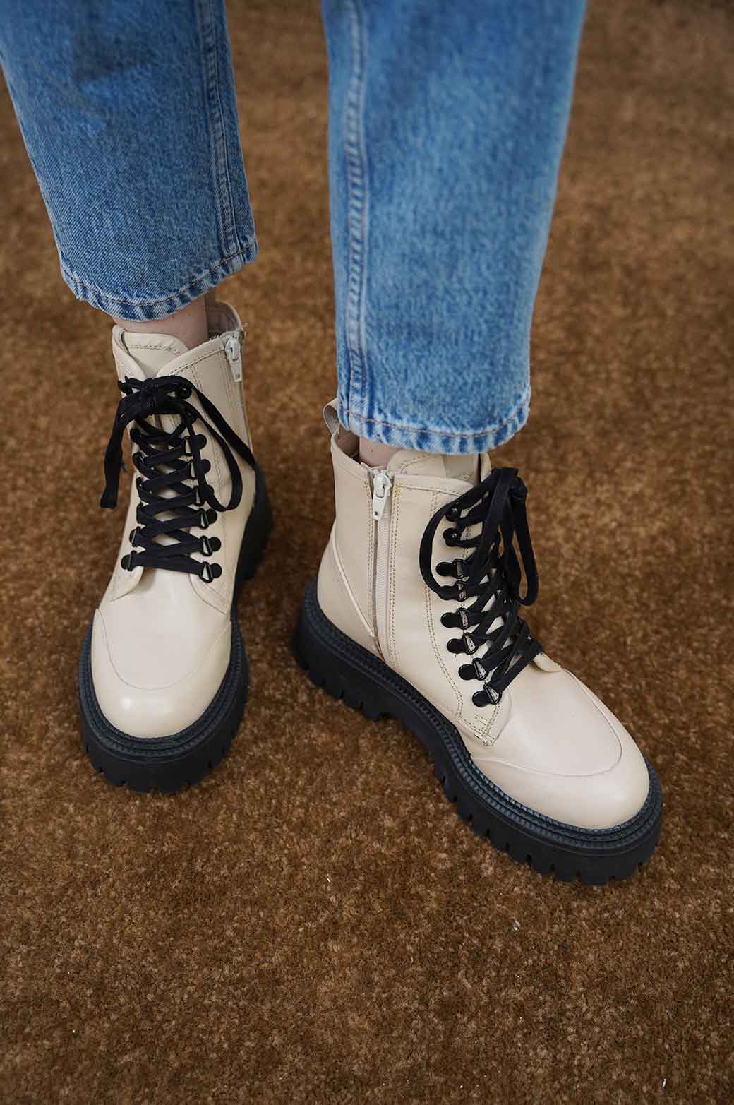 CREAM LEATHER TRACK SOLE COMBAT BOOT