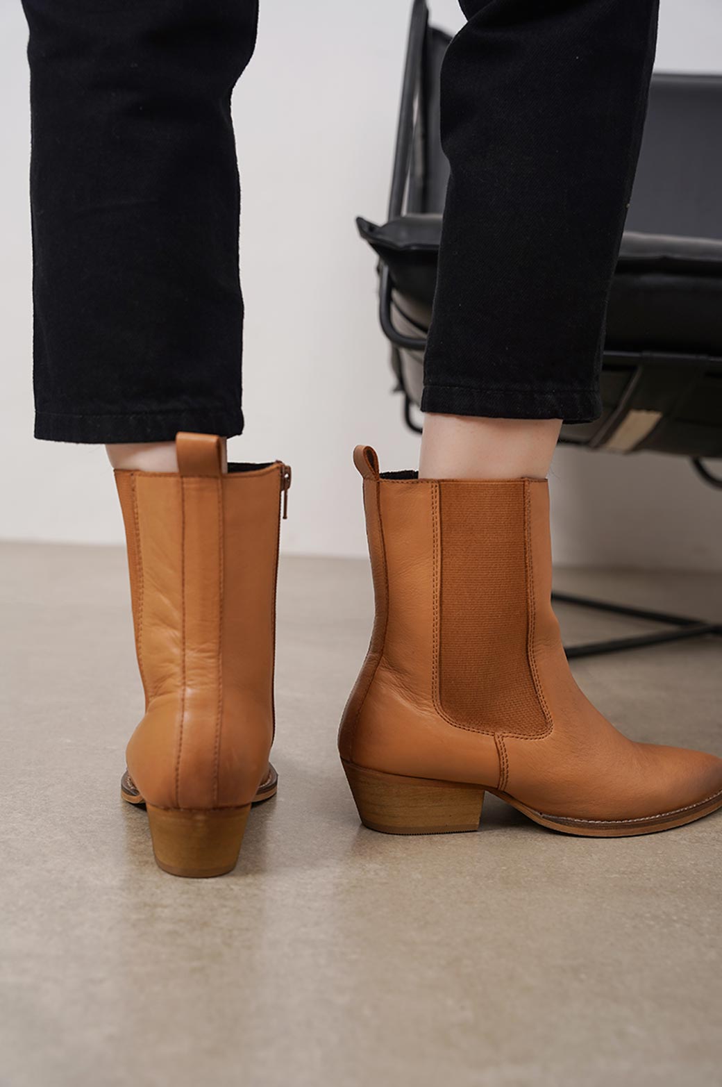 CAMEL LEATHER COWBOY BOOTS