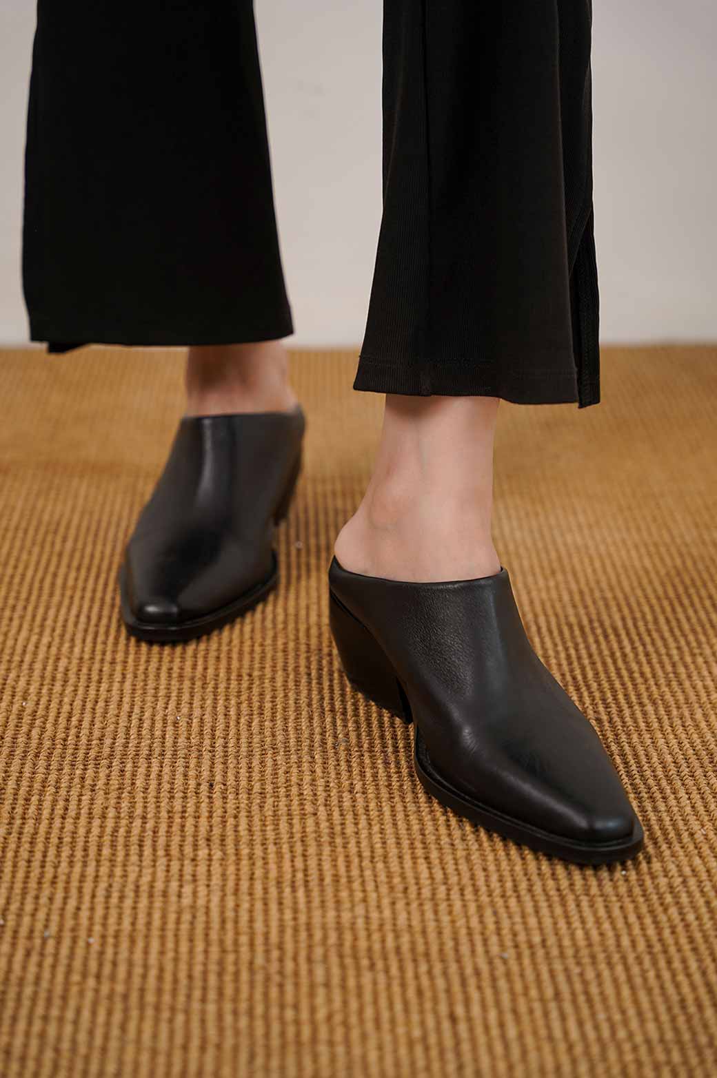 BLACK LEATHER BOOT MULES