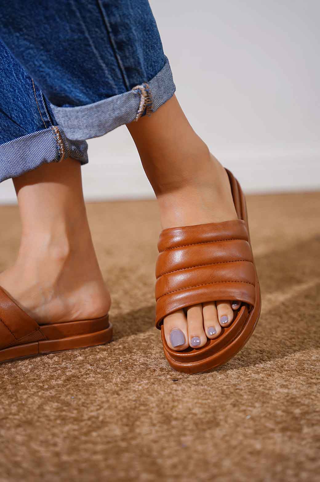 TAUPE LEATHER COMFORT SLIDES
