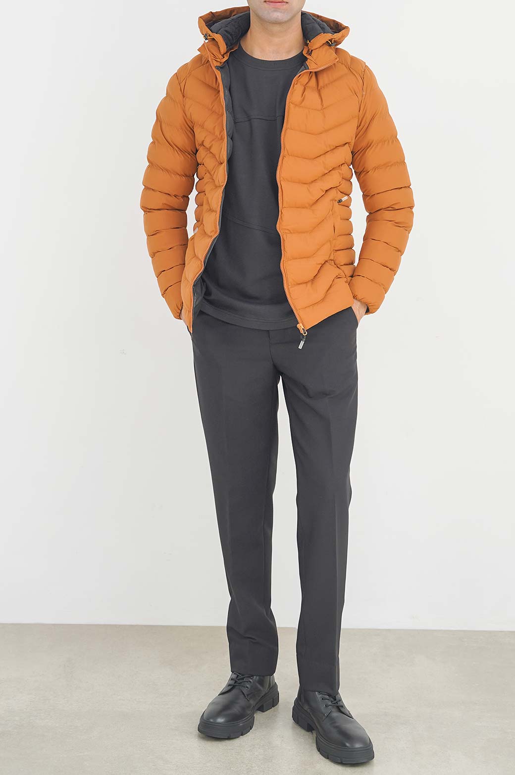 CAMEL CHEVRON PUFFER