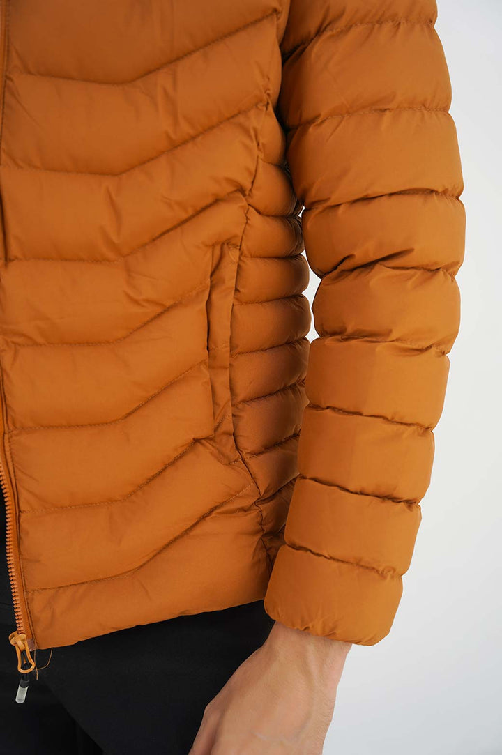 CAMEL CHEVRON PUFFER