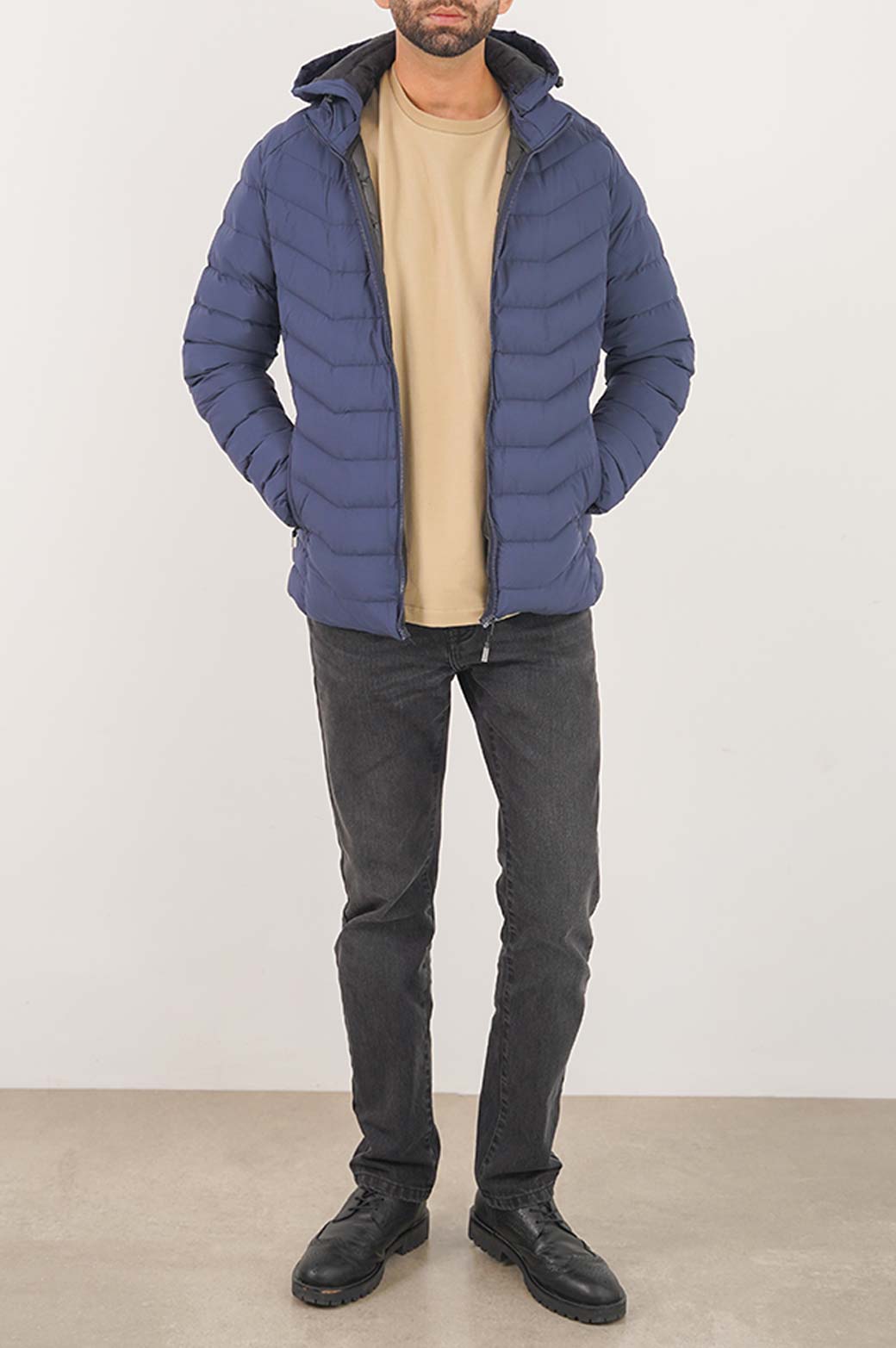 NAVY CHEVRON PUFFER