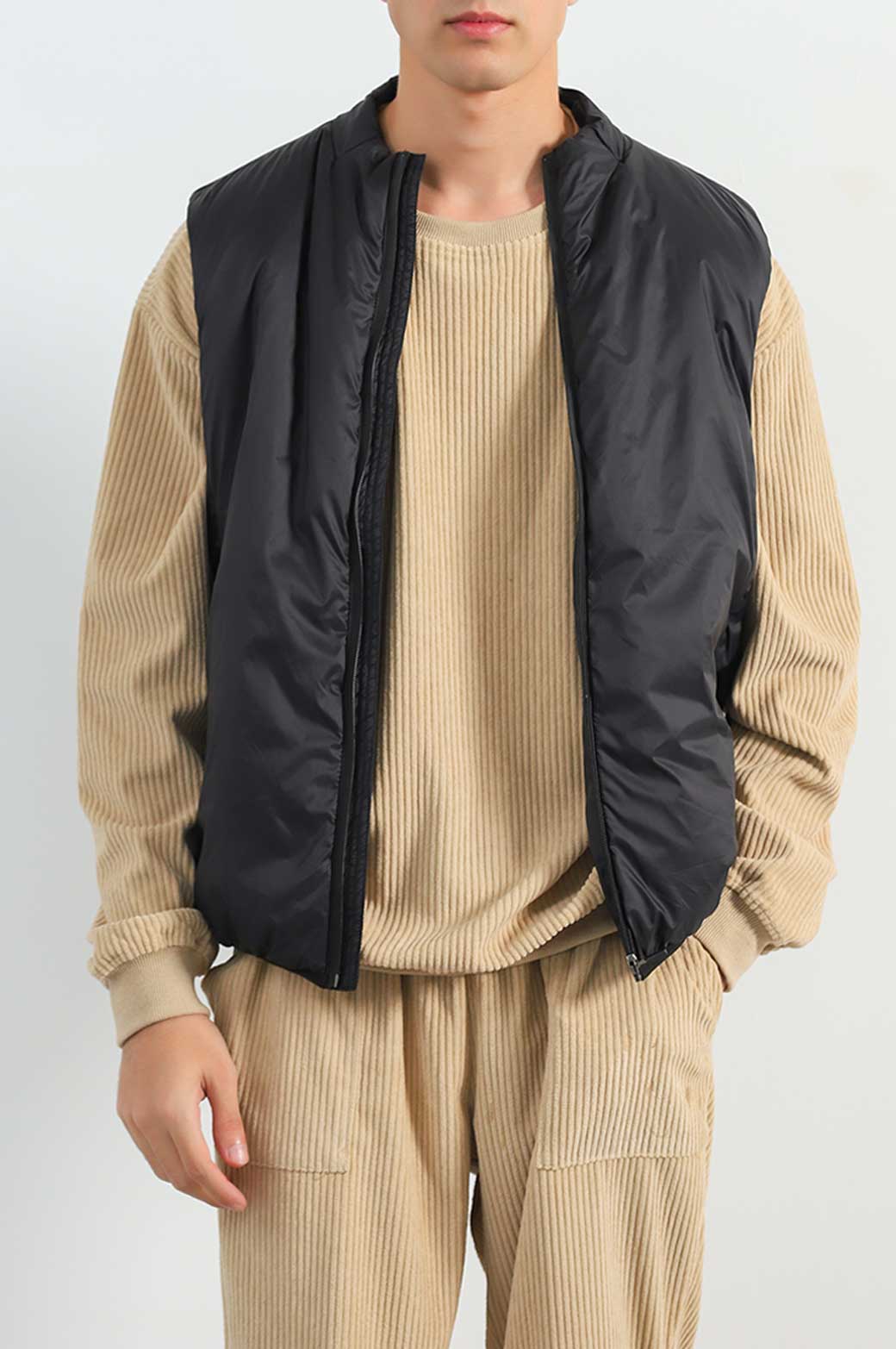 BLACK LIGHTWEIGHT QUILTED GILET
