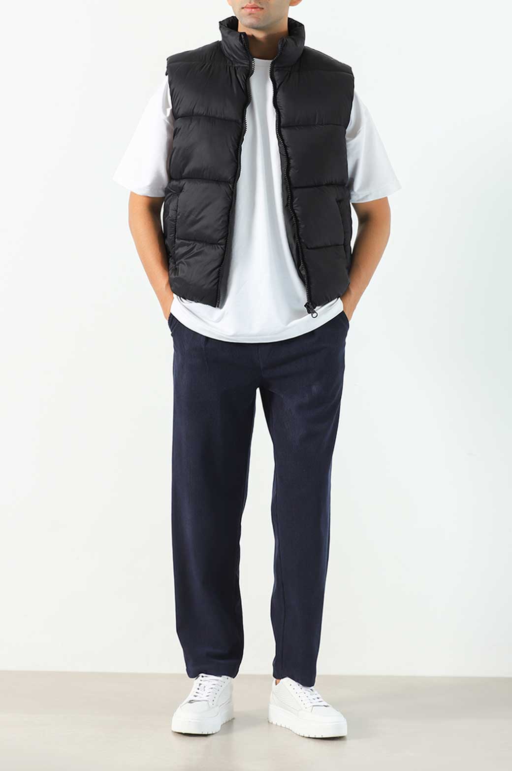 BLACK PUFFER GILET
