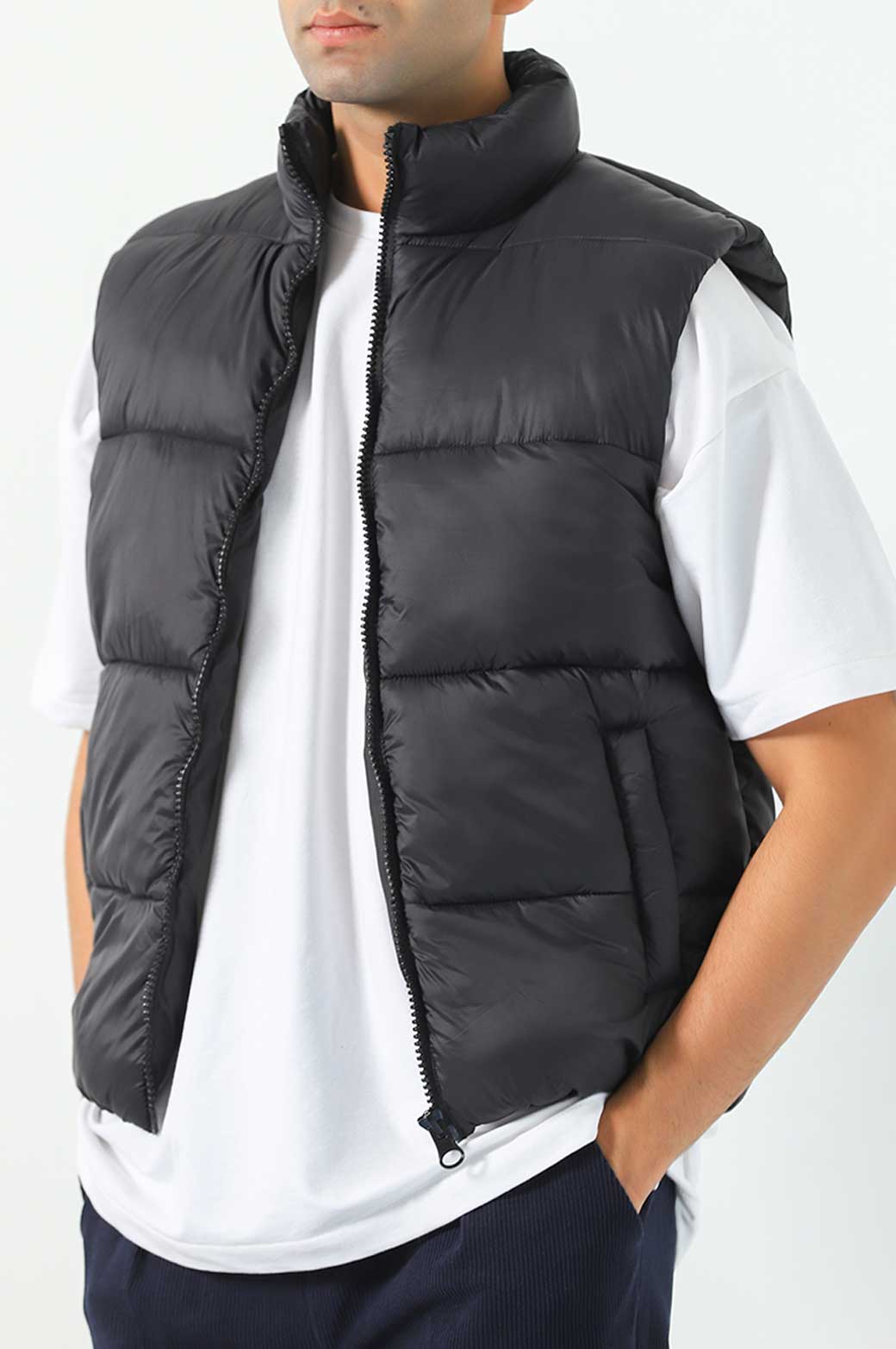 BLACK PUFFER GILET
