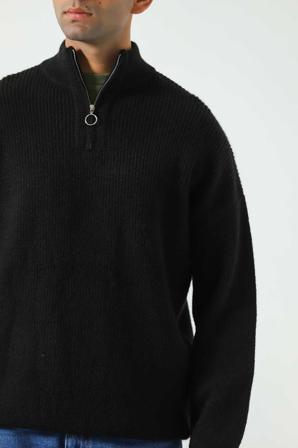 BLACK RELAXED MOCK NECK SWEATER