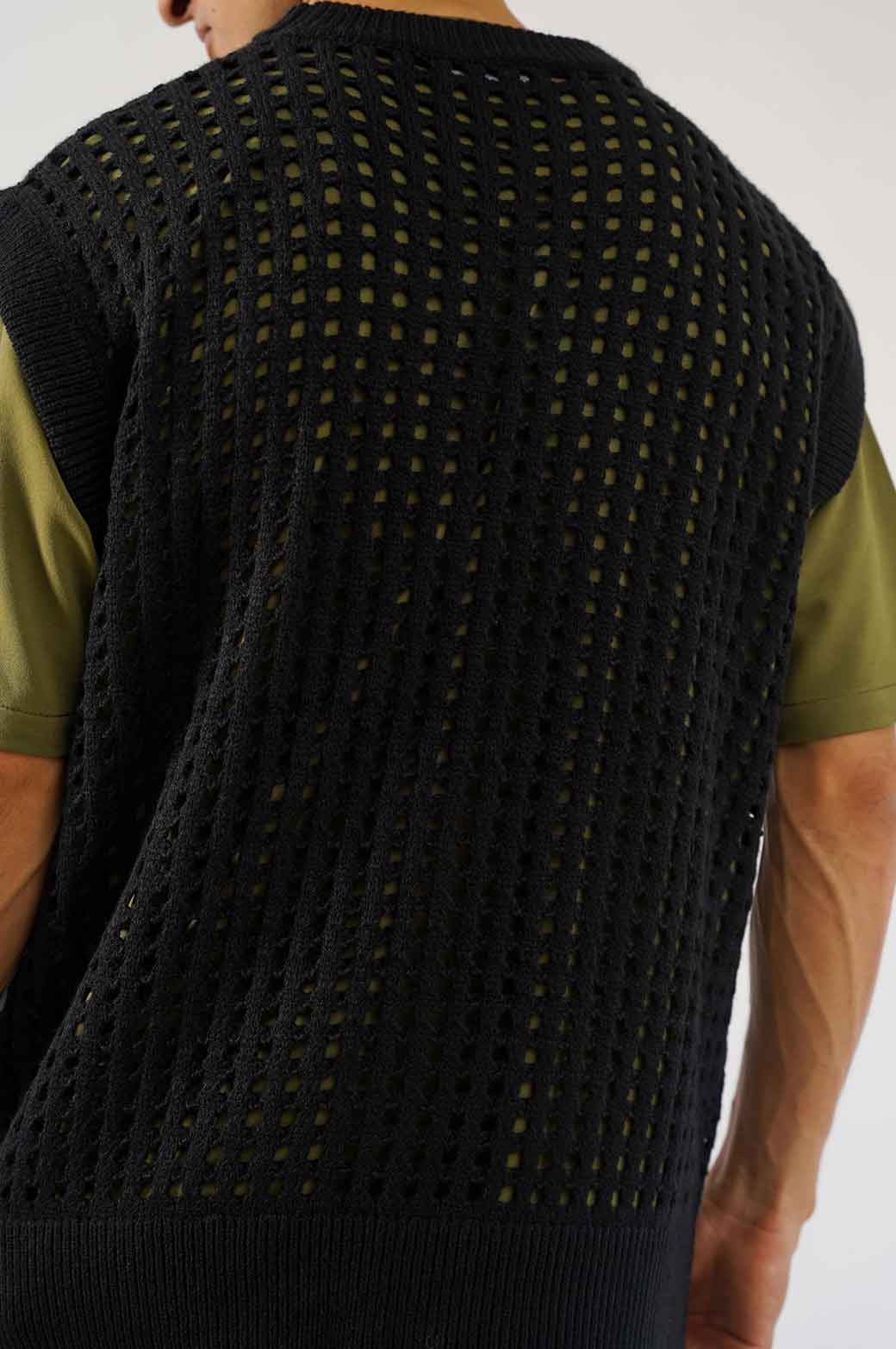 BLACK RELAXED MESH VEST