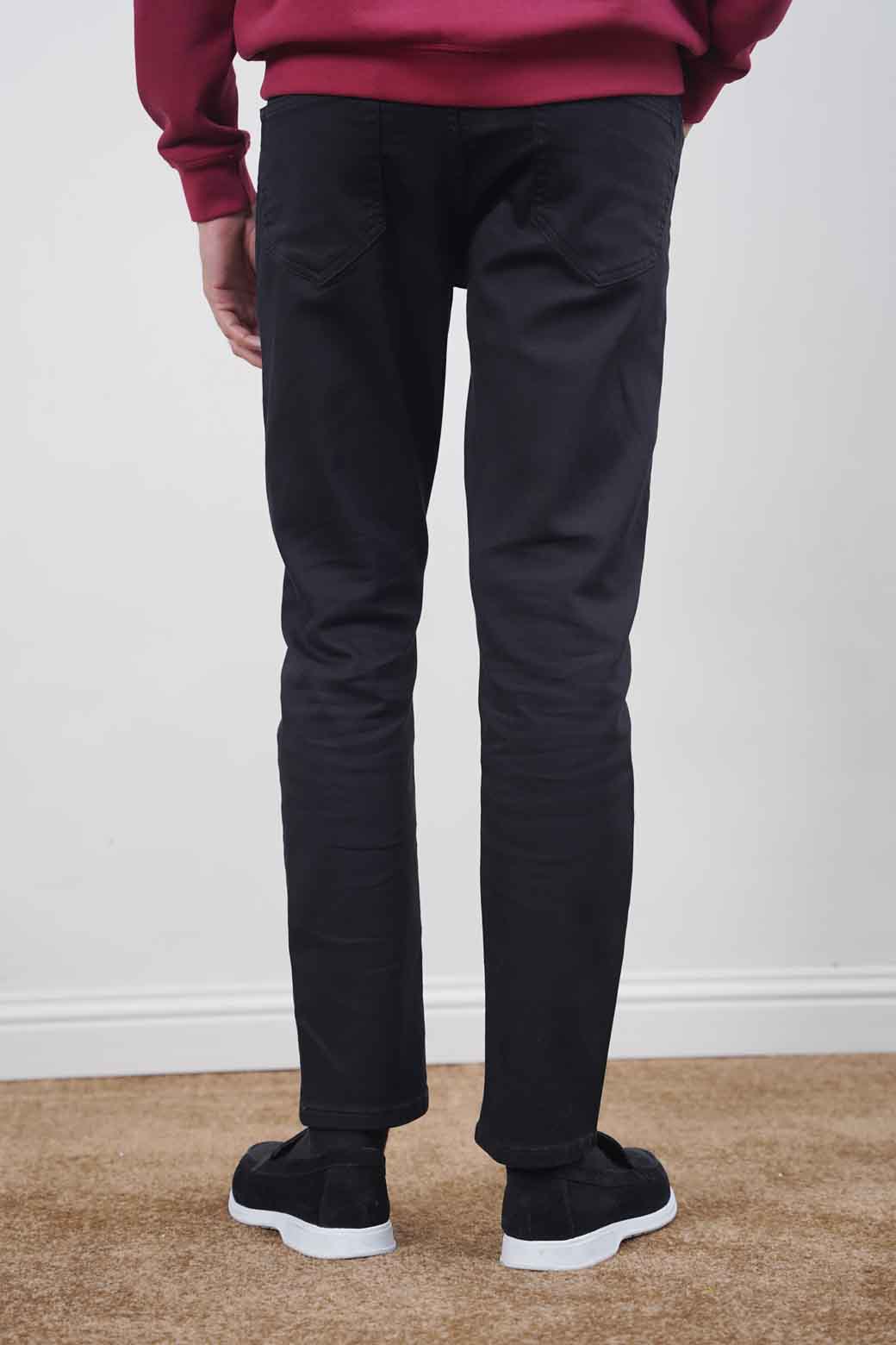 BLACK SLIM FIT JEANS