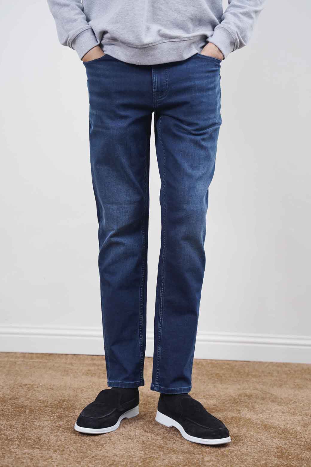 DAKR BLUE SLIM FIT JEANS