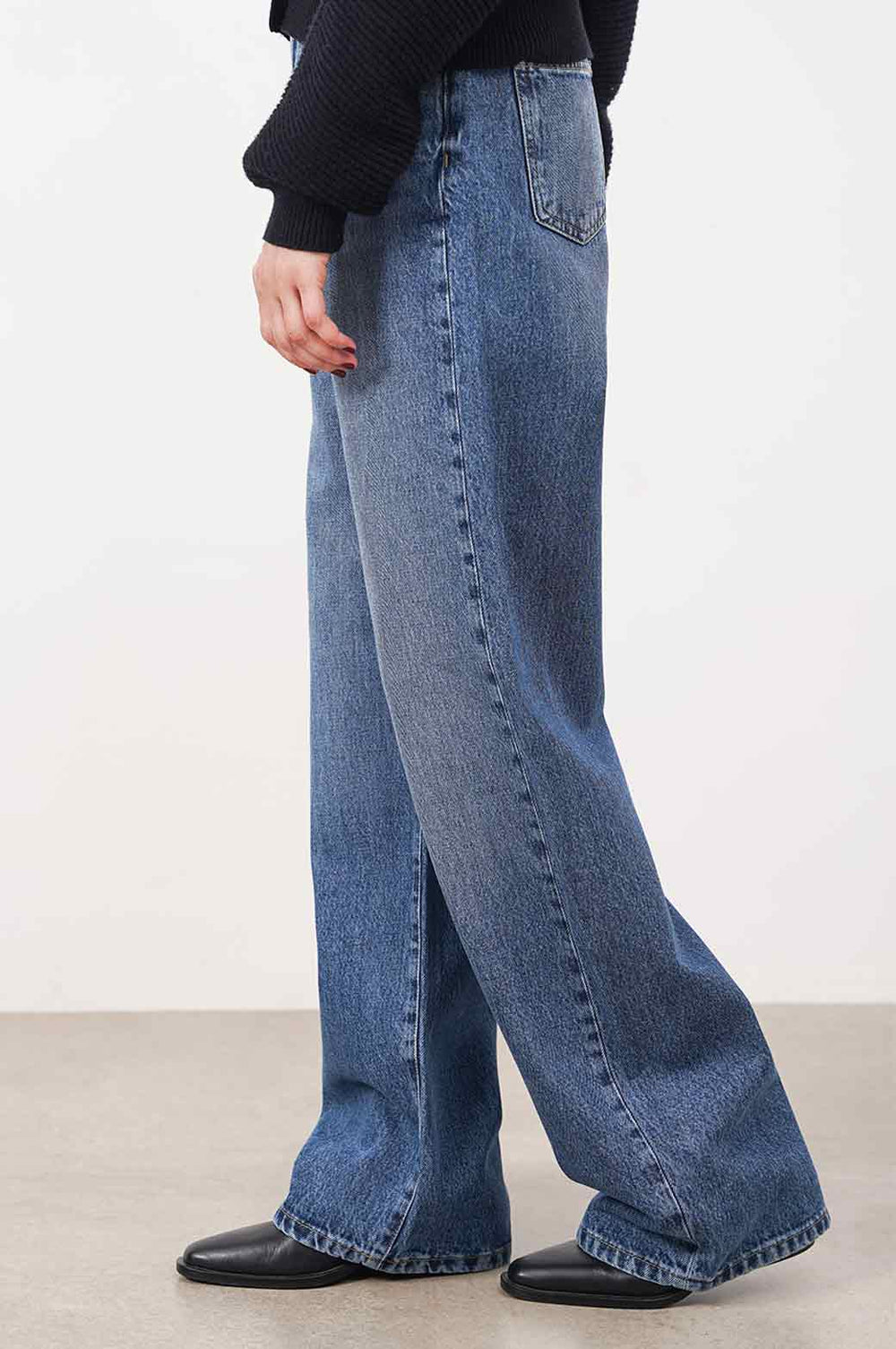 BLUE STRAIGHT LONG JEANS