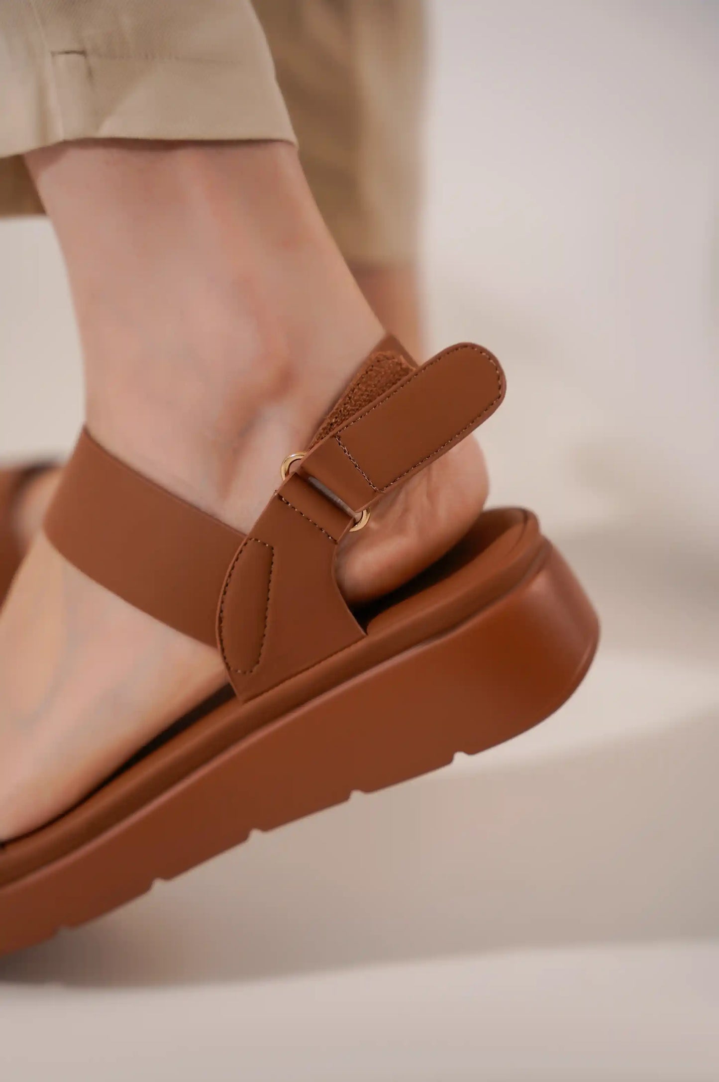 BROWN LIVE WELL MAMA SANDAL