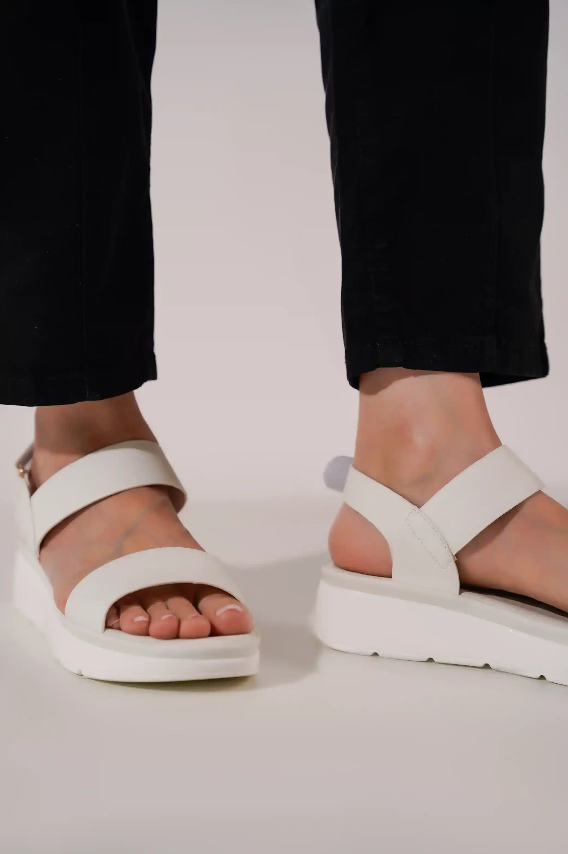 WHITE LIVE WELL MAMA SANDAL