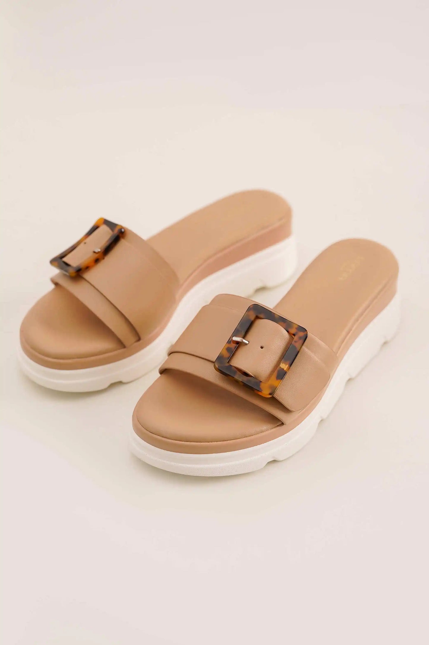 BEIGE BUCKLE MAMA SLIDES