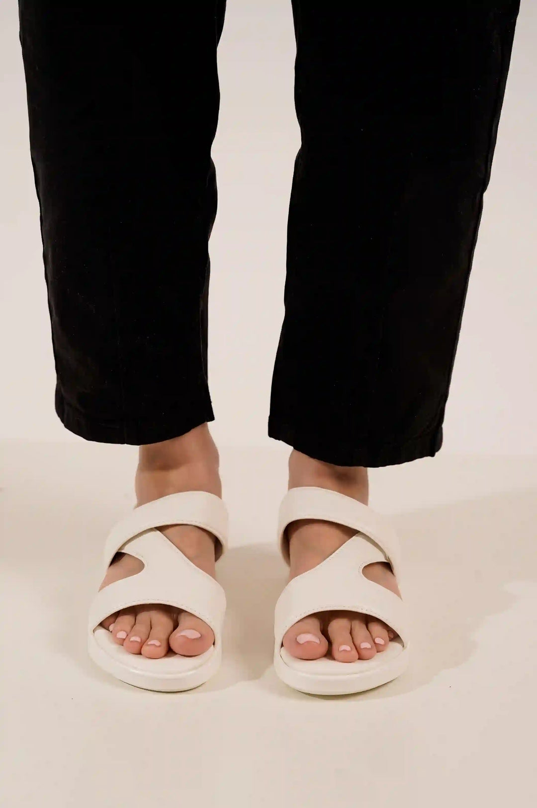 WHITE MAMA COMFORT SLIDE