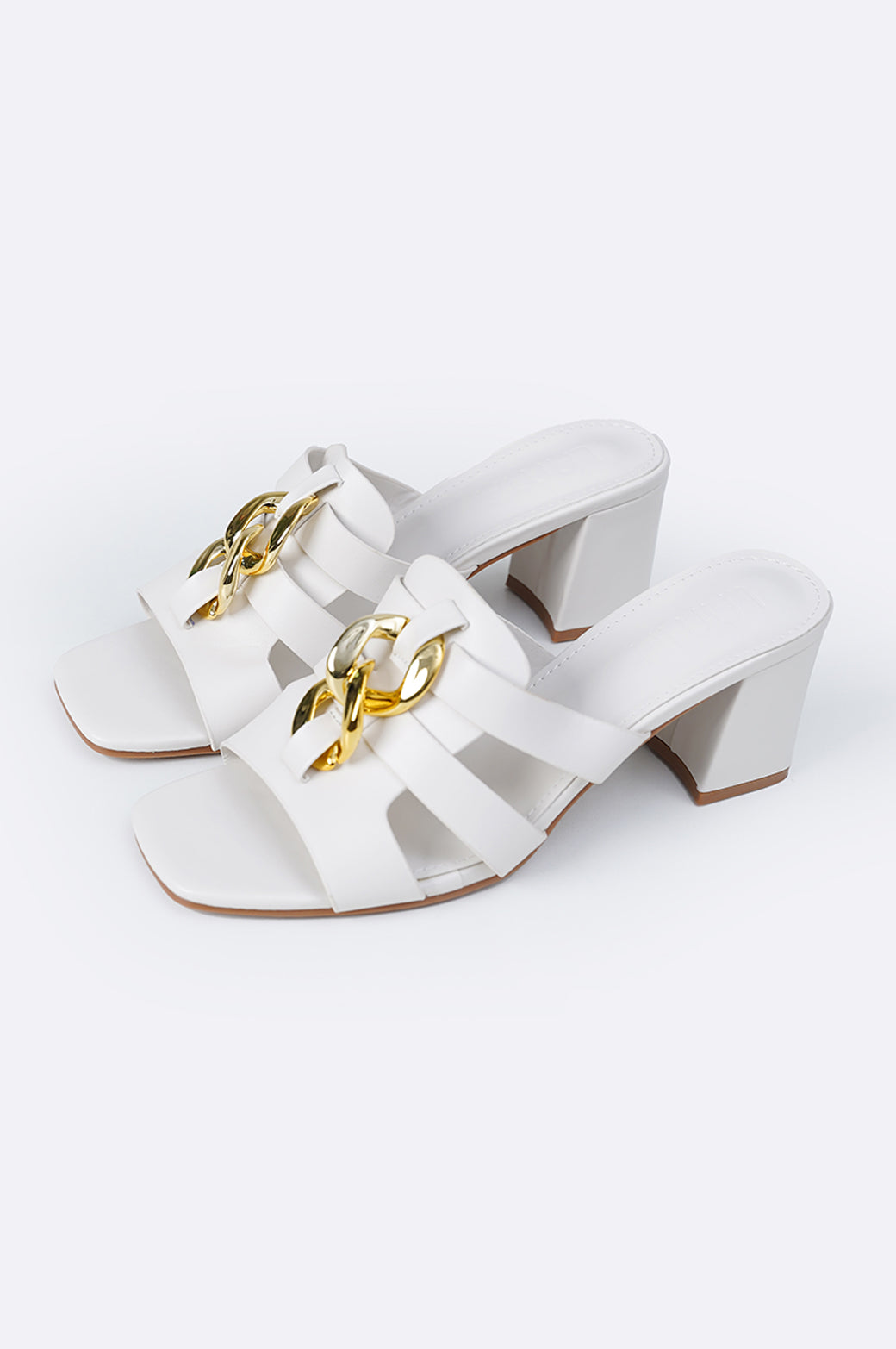 WHITE CHAIN BLOCK HEELS
