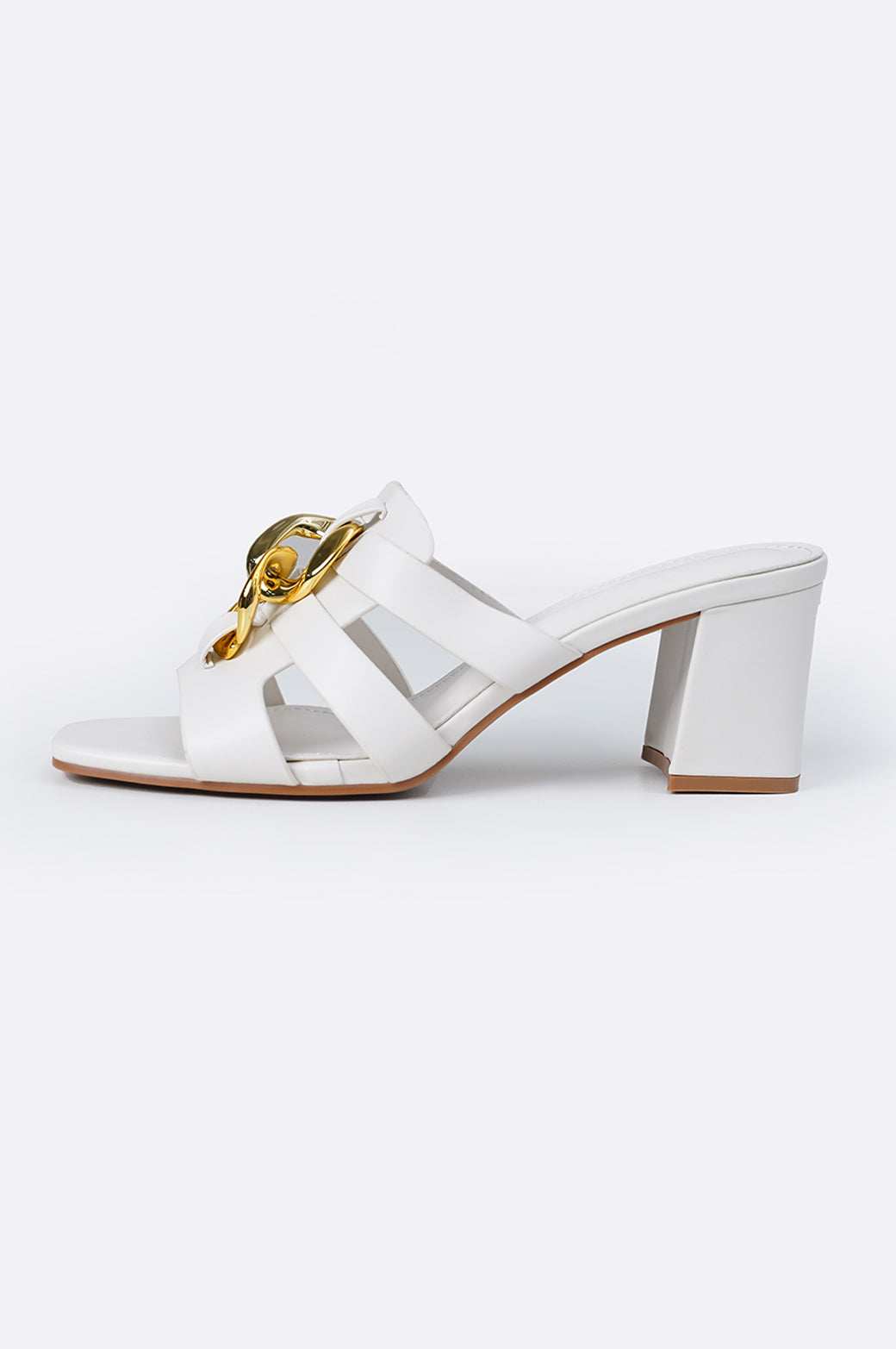 WHITE CHAIN BLOCK HEELS