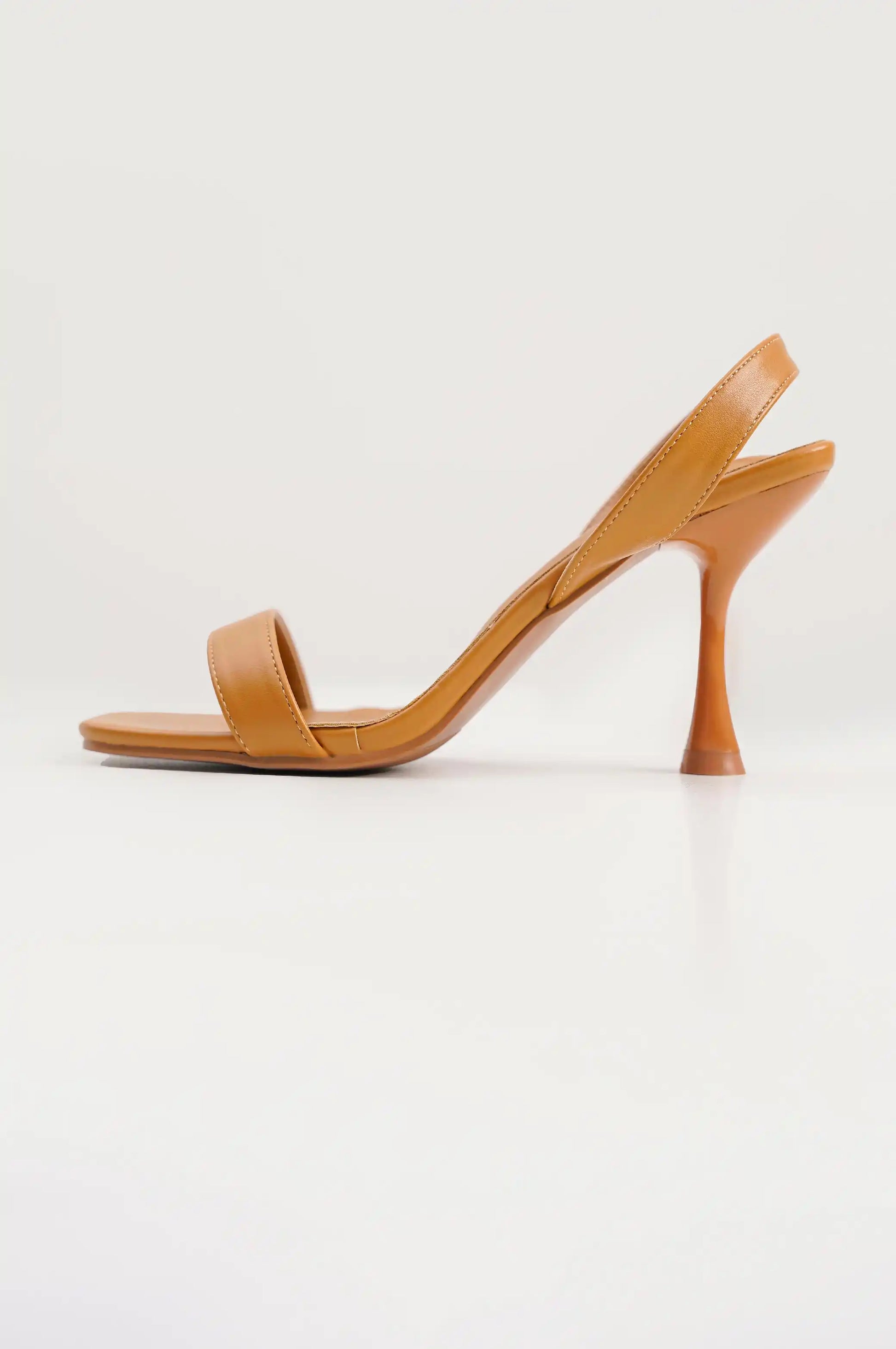 BROWN SLINGBACK HEELS