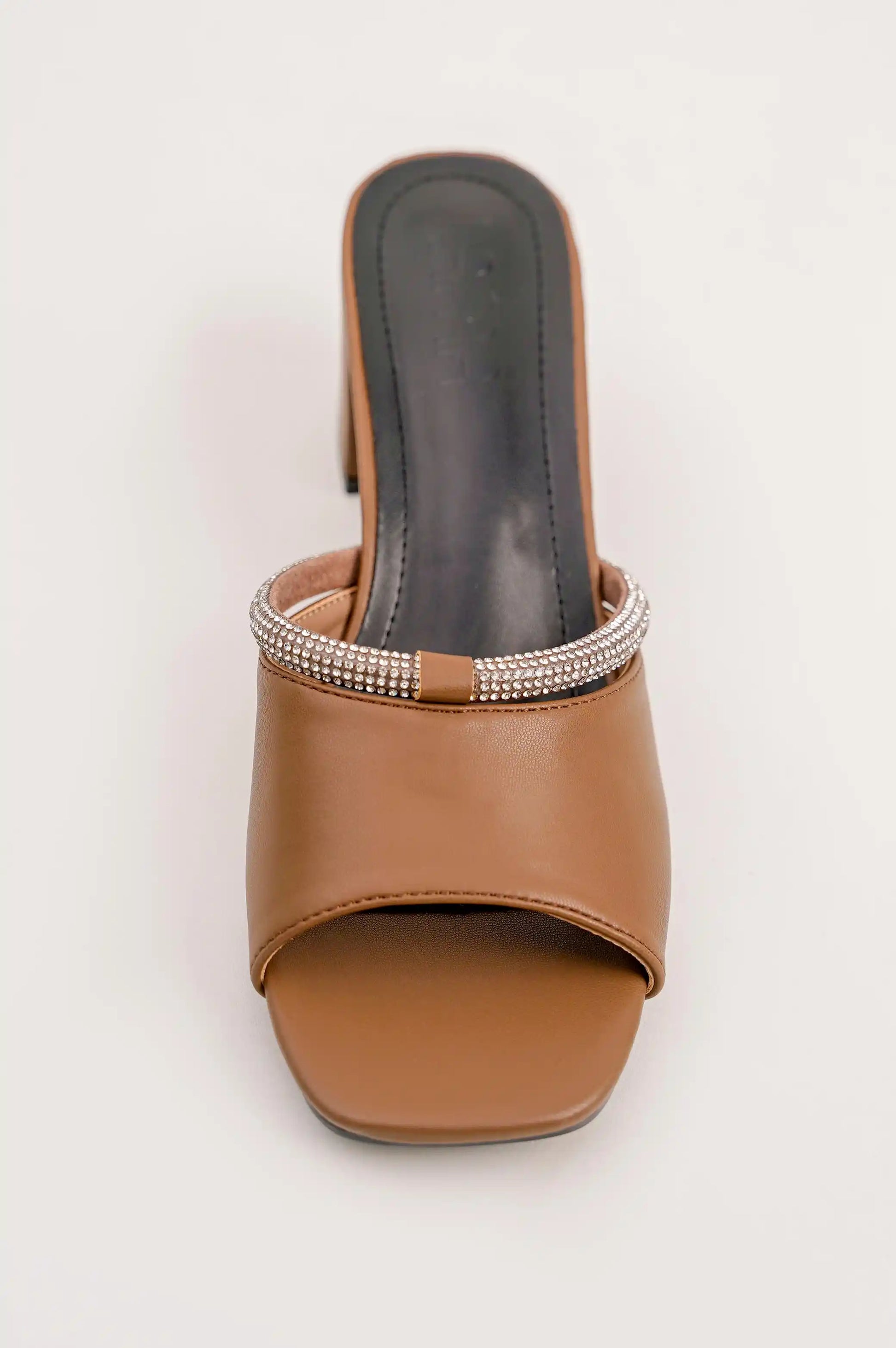 DARK BROWN SHORT BLOCK HEEL