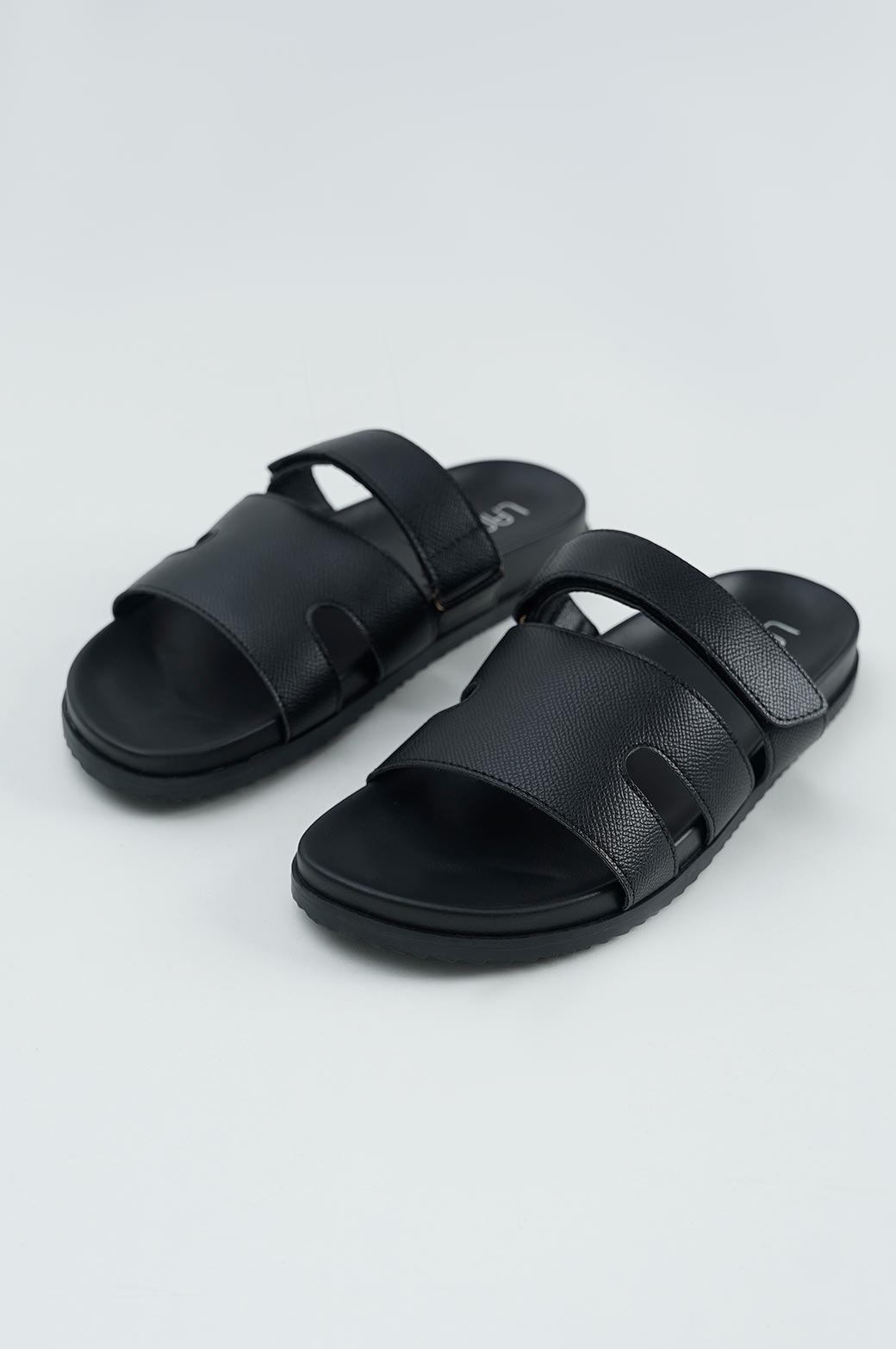 BLACK COMFY ALL DAY SLIDE