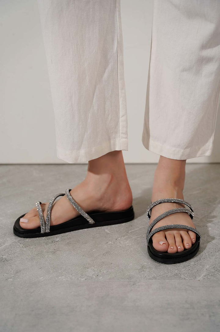 BLACK SOFT RHINESTONE SLIDE