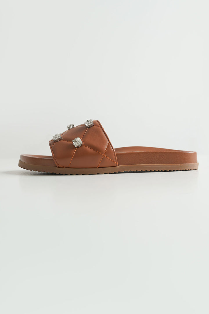 BROWN QUILTED SLIDE