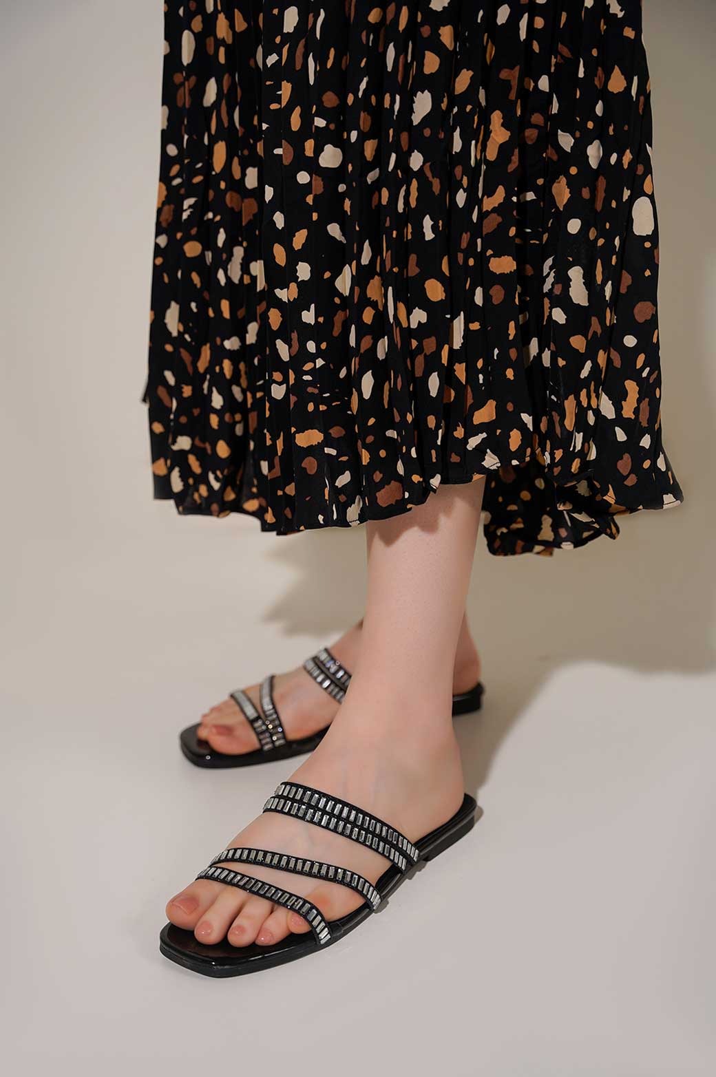 BLACK CANDY CRYSTAL SLIDE